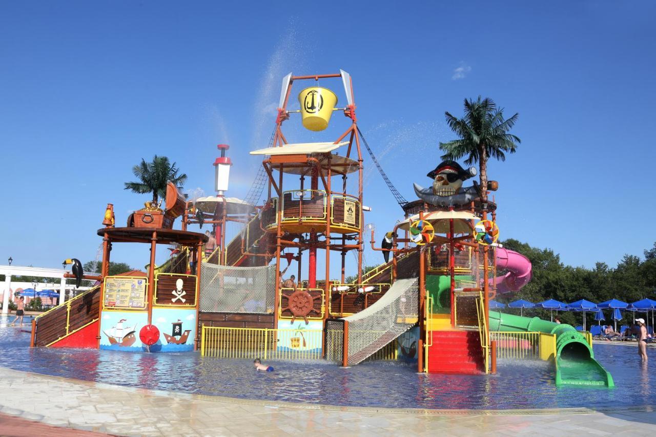 Duni Marina Beach Hotel ดูนี ภายนอก รูปภาพ