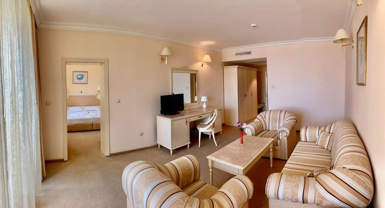 Duni Marina Beach Hotel ดูนี ภายนอก รูปภาพ
