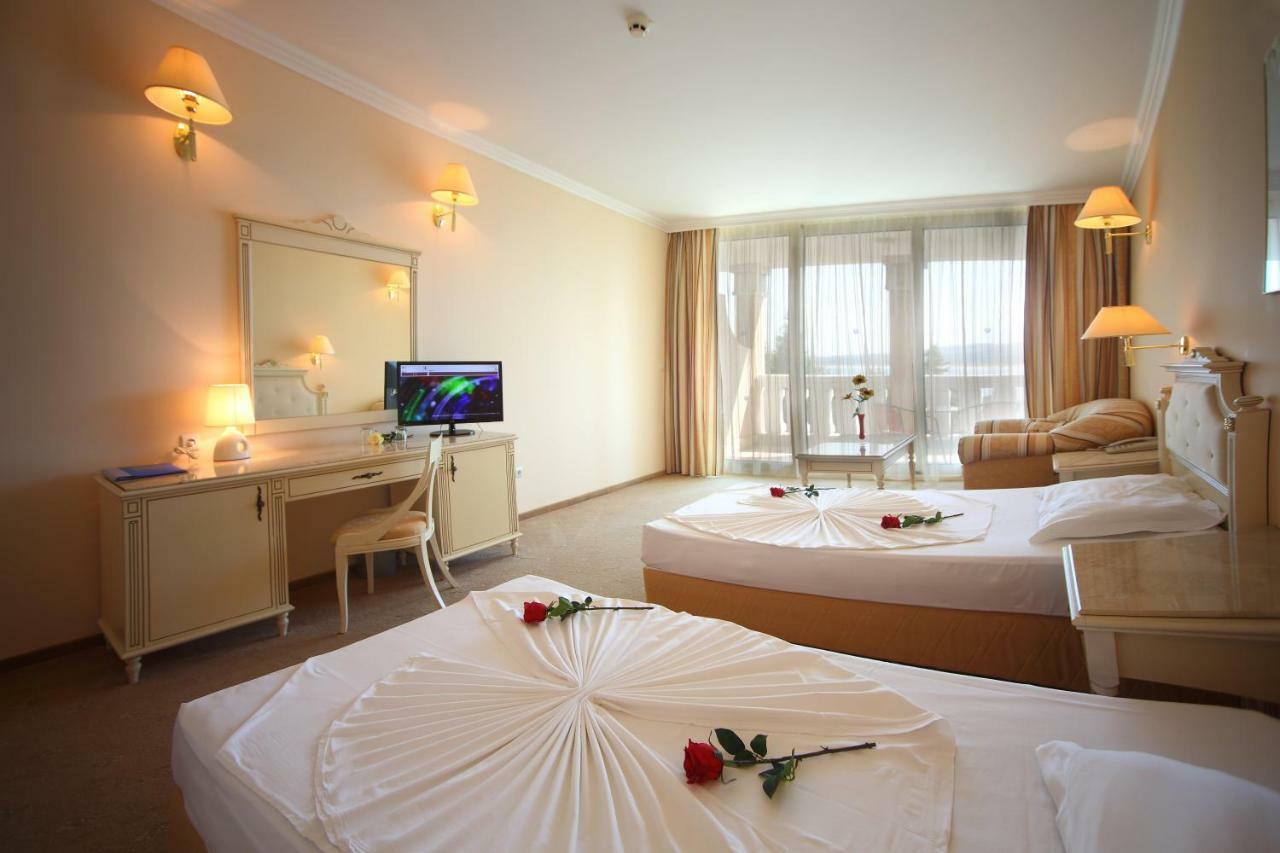 Duni Marina Beach Hotel ดูนี ภายนอก รูปภาพ